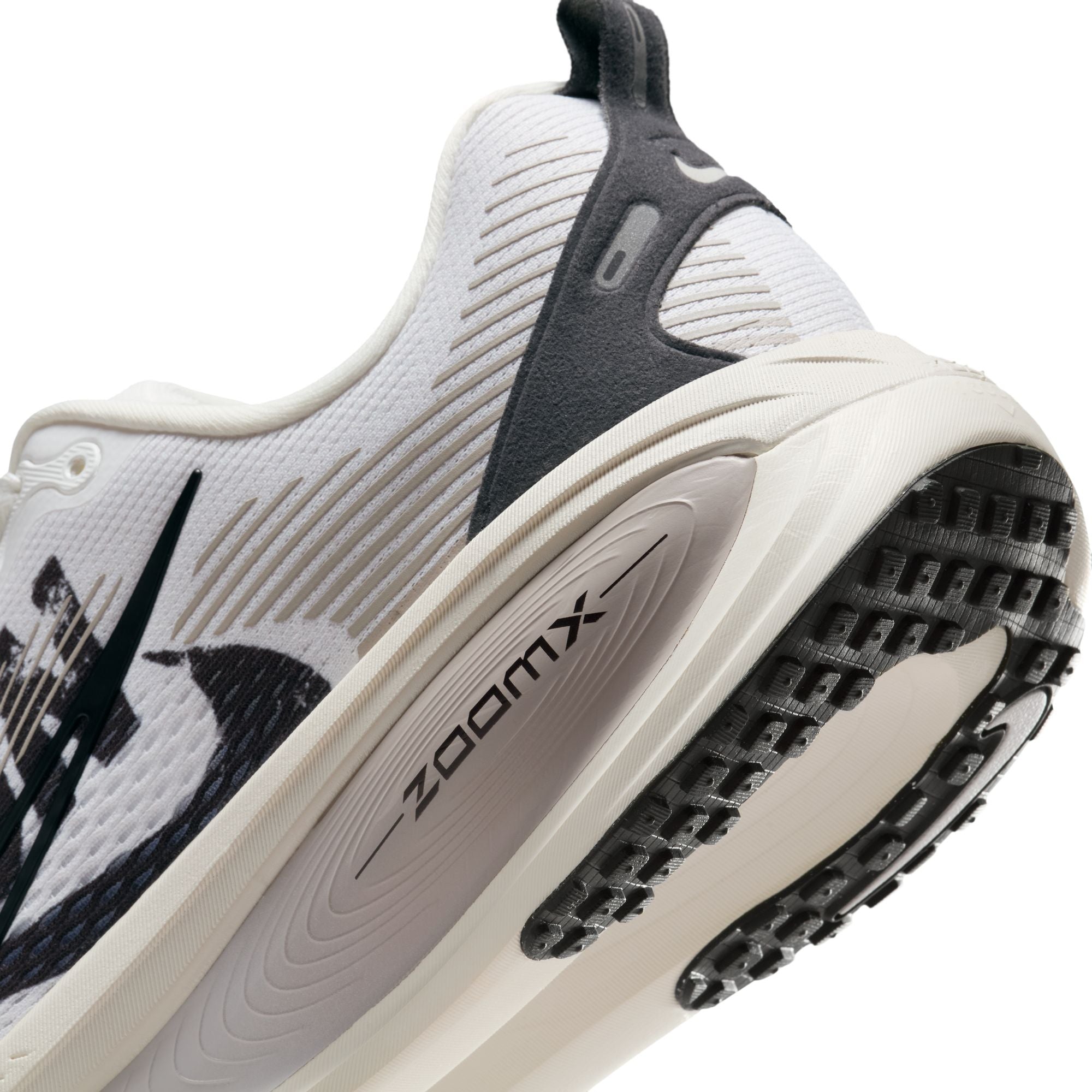 Nike Vomero 18 - Men's | Vancouver Running Company Inc.